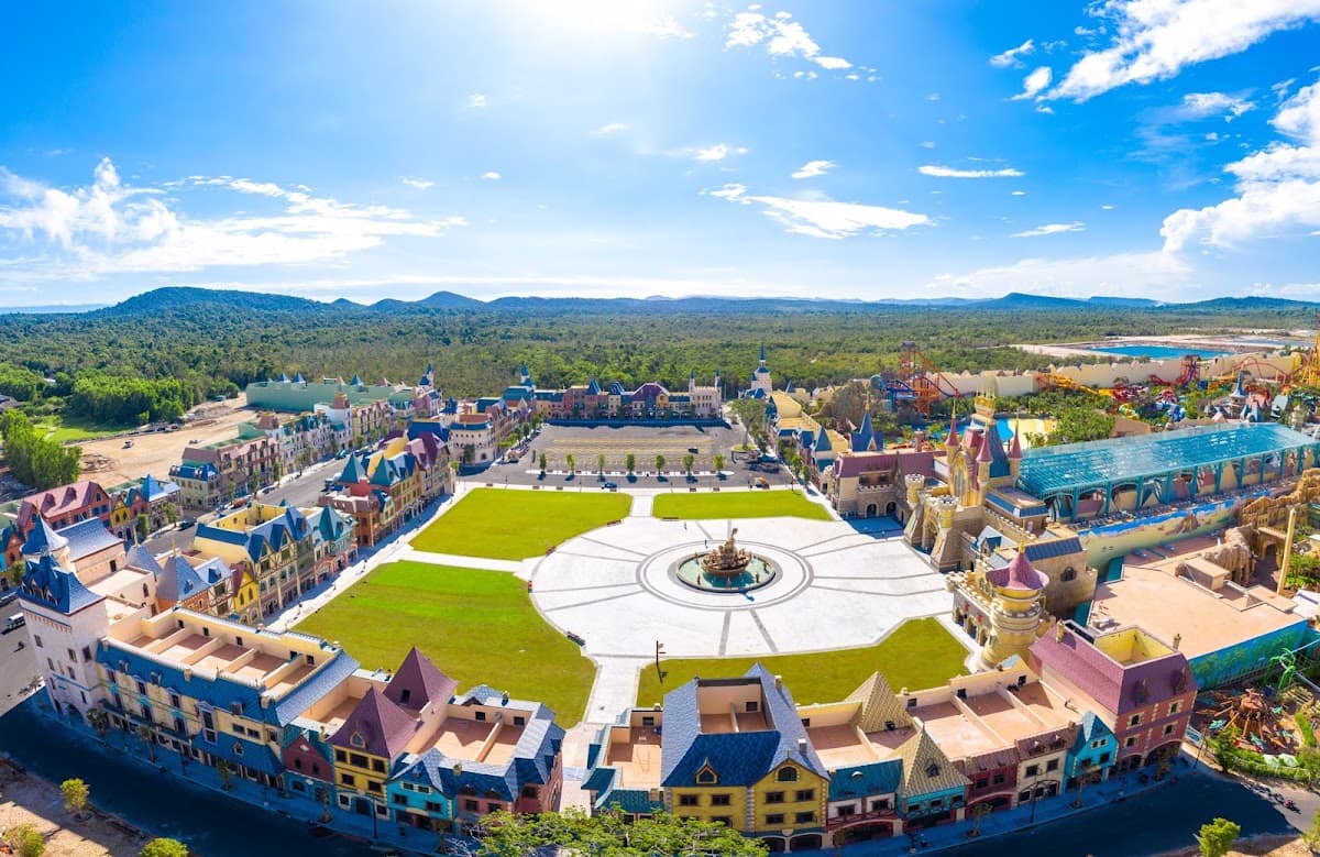 Phu Quoc Island Getaway – Hon Thom, VinWonders & Safari (4D/3N)